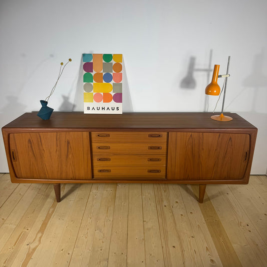 Sideboard danese anni ’60 in teak – H.P. Hansen