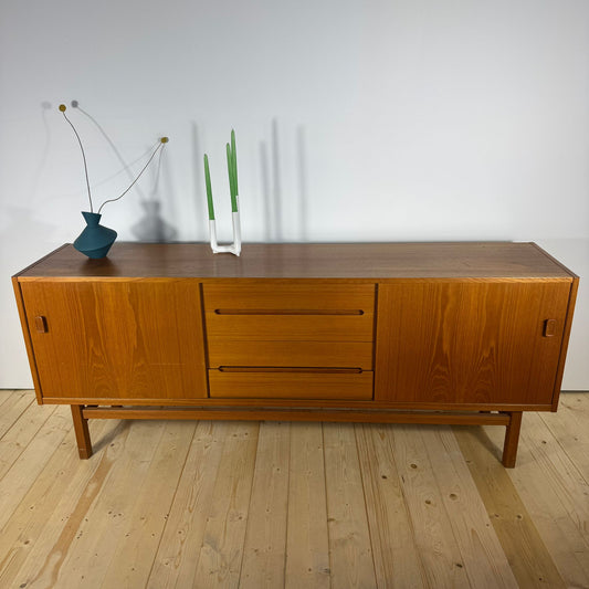 Sideboard “Arild” di Nils Jonsson per Troeds – Svezia, 1960
