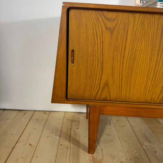 Sideboard in Teak Danese Anni ’60 – Ante Scorrevoli e Cassetti