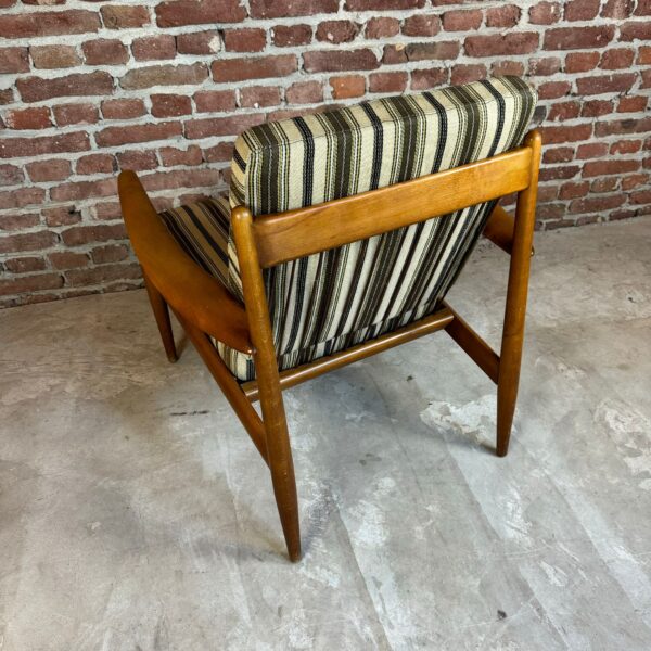 Poltrona Grete Jalk, Danimarca 1960