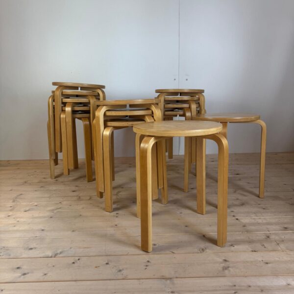 Sgabello in legno di quercia, disponibile in 13 pezzi