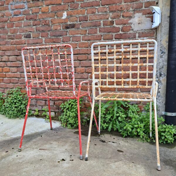 Coppia di sedie da giardino con bracciolo
