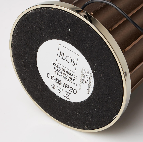 Pier Giacomo Castiglioni & Achille CAastiglioni, Lampada da tavolo, “Taccia” per Flos