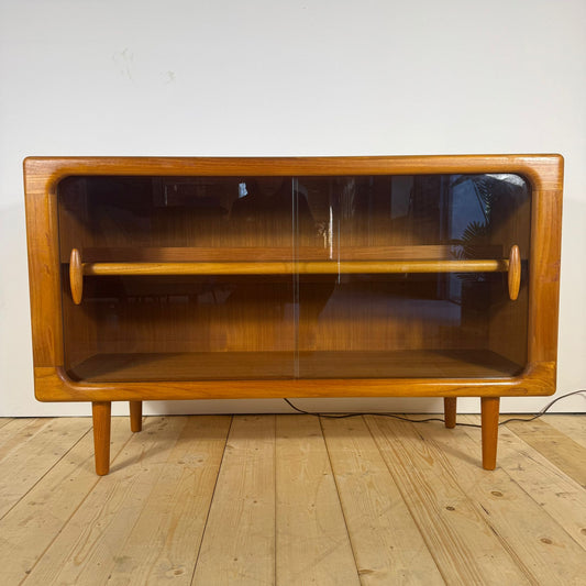 Sideboard Vintage Dyrlund in Teak con Ante Scorrevoli in Vetro – Danimarca Anni ’60