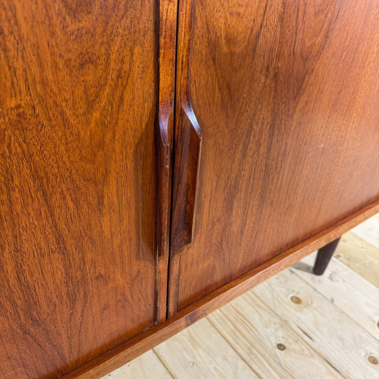 Sideboard Vintage in Teak con Ante a Scomparsa – Design Scandinavo Mid-Century