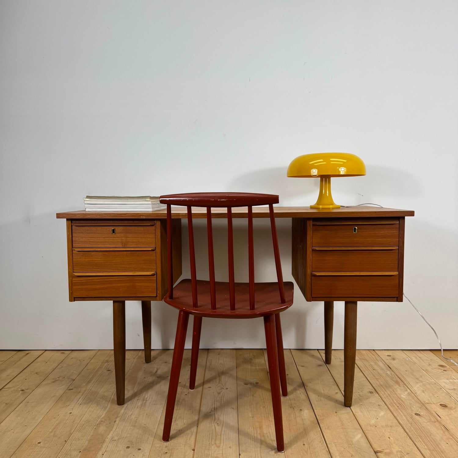 Scrittoio danese in teak, 1960