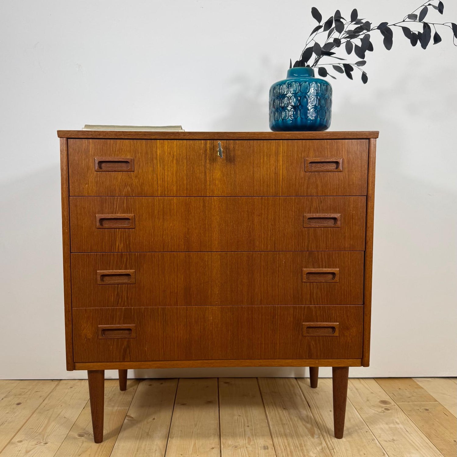 Cassettiera in teak con quattro cassetti, Danimarca 1960