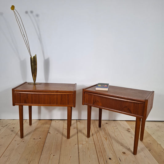 comodini mid century scandinavi con cassetto