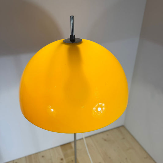 Lampada da Terra Gialla – Design Vintage Nordico
