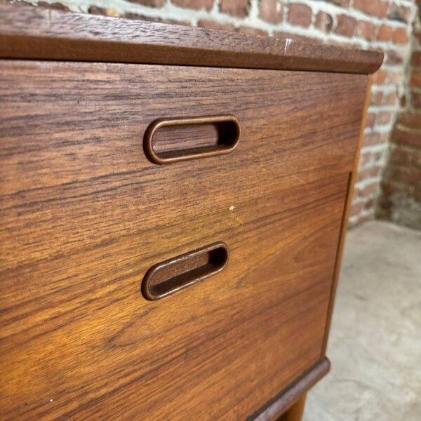 Piccola sideboard in teak, Danimarca 1960