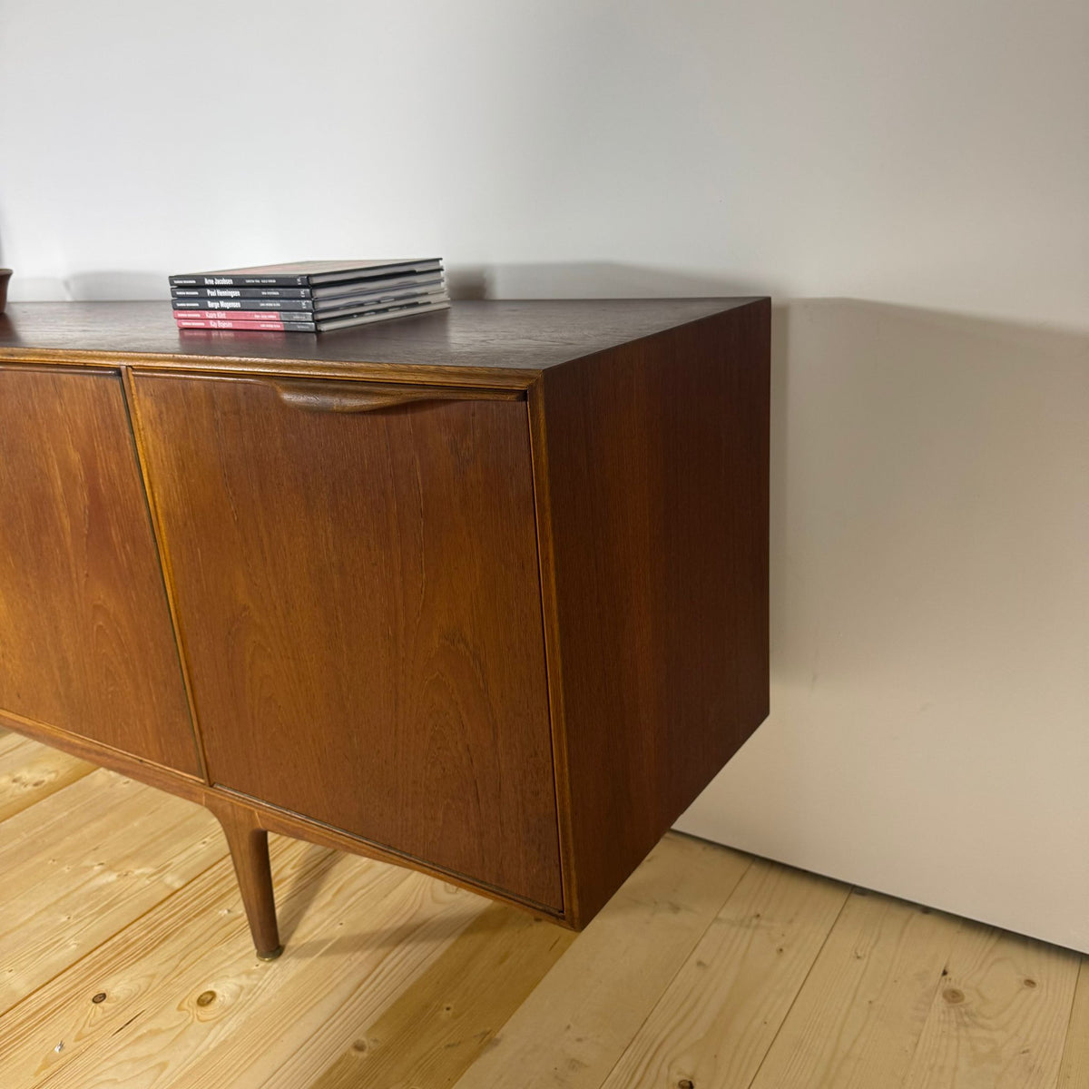 McIntosh sideboard in teak – Mobile vintage restaurato, anni ’60