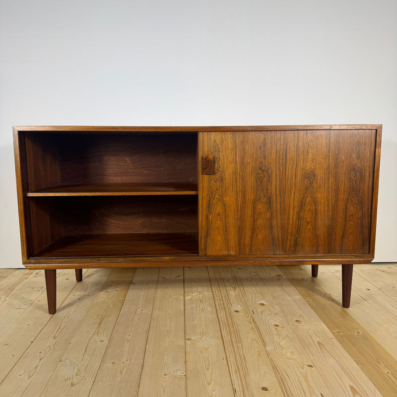 Sideboard danese anni ’60 in palissandro – ante scorrevoli e cassetti