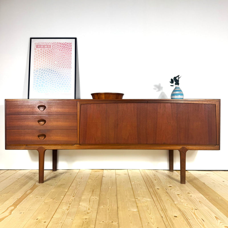 Credenza vintage in teak Tom Robertson McIntosh – sideboard Mid-Century anni ’60