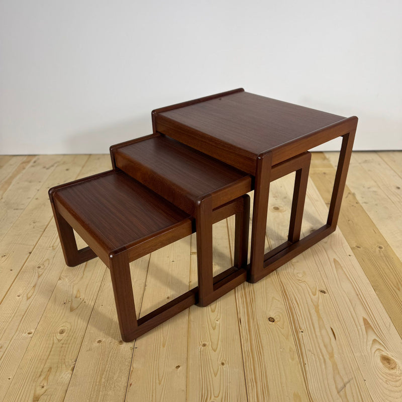 Nesting tables in teak, Danimarca 1960