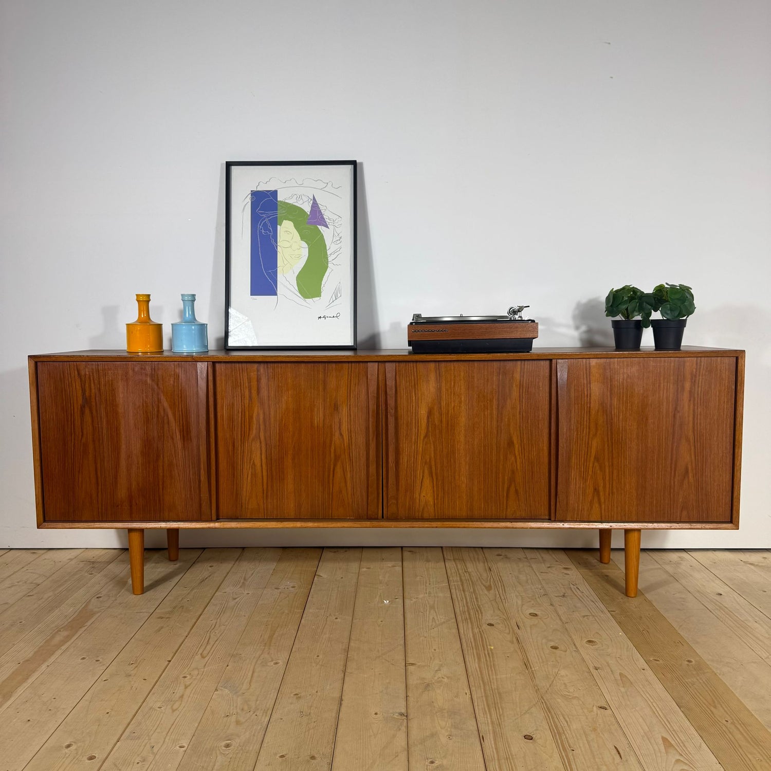 Sideboard Vintage in Teak con Ante Scorrevoli – Design Mid-Century Modern, Anni '60