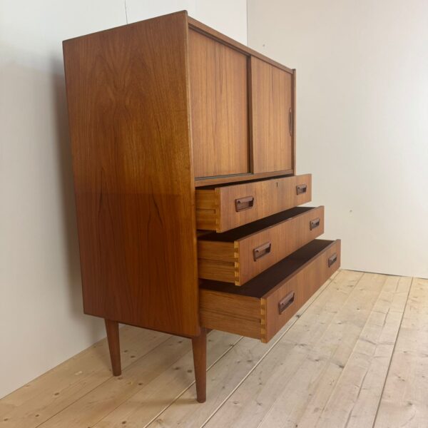 Credenza alta in teak, Danimarca 1960