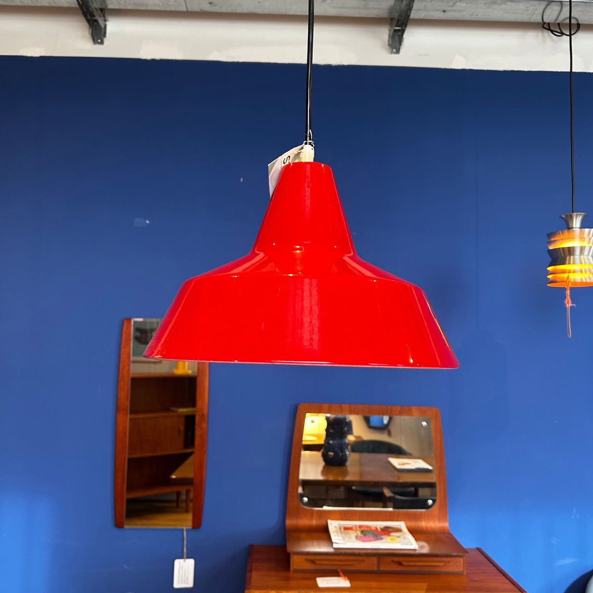 Lampada a Sospensione Vintage Louis Poulsen Rossa – Design Danese Mid-Century