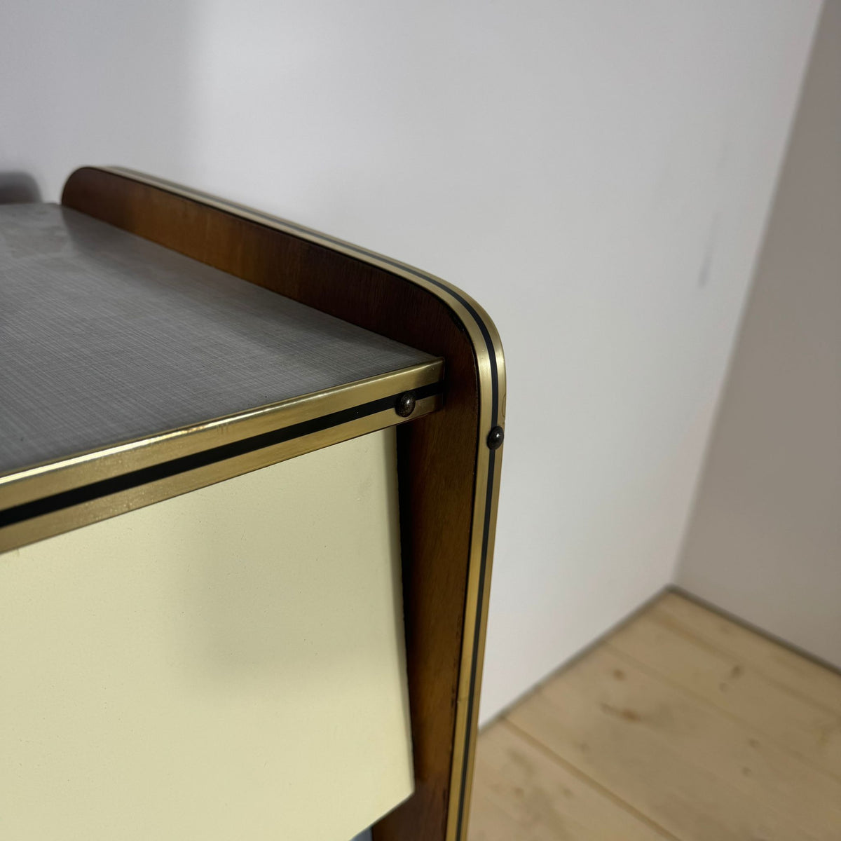 Scarpiera Anni ’70 Multicolor – Design Mid-Century Modern