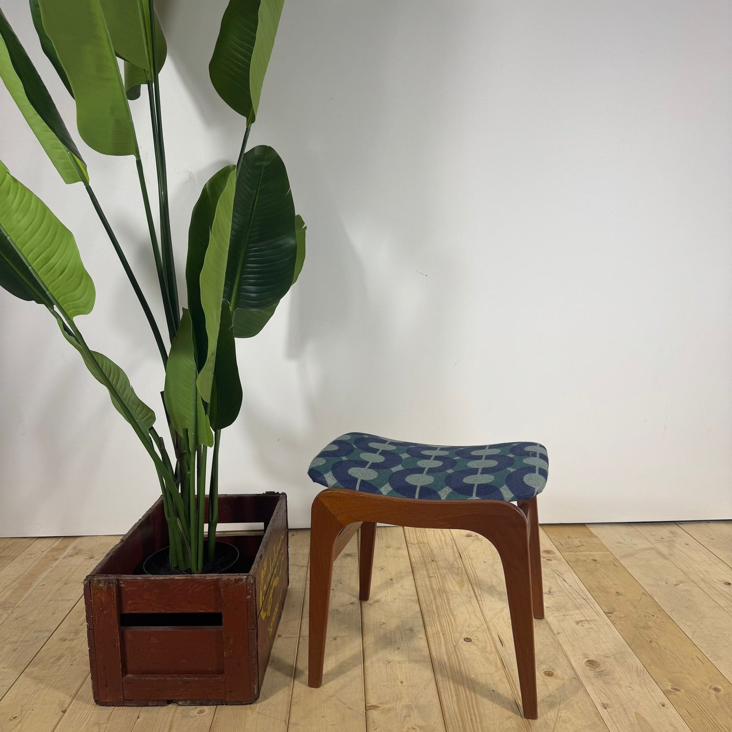 Poggiapiedi Vintage in Teak – Design Danese (Anni '60)