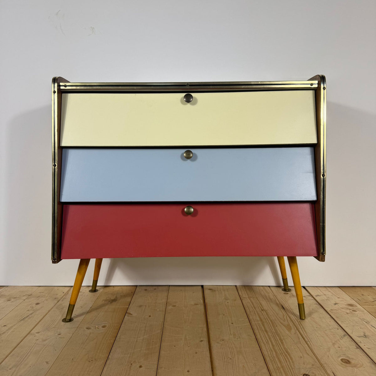 Scarpiera Anni ’70 Multicolor – Design Mid-Century Modern