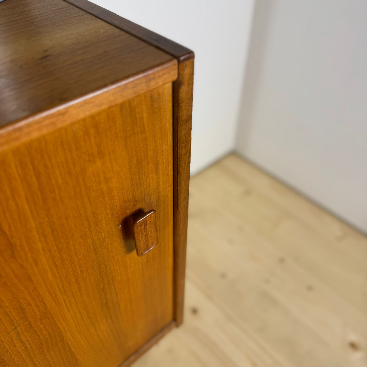 Sideboard “Arild” di Nils Jonsson per Troeds – Svezia, 1960