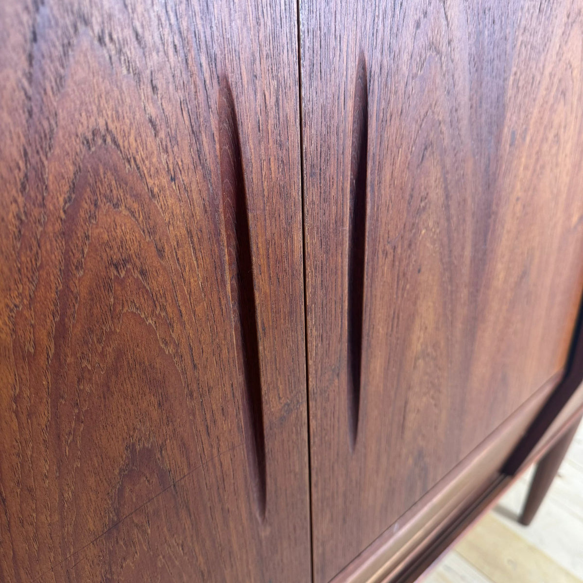 Sideboard Alta in Teak – Eleganza Mid-Century Scandinava Originale Anni ’60