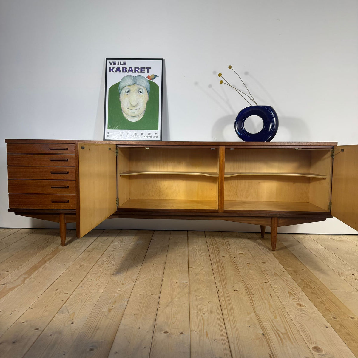 Sideboard Vintage in Teak – Credenza Mid-Century di Eleganza Senza Tempo