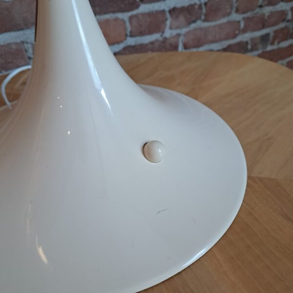 Lampada da tavolo Pantella – Verner Panton