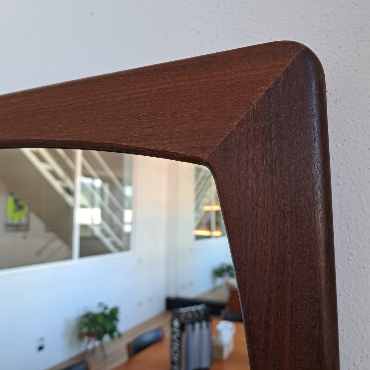 Specchio da parete  vintage in teak. Danimarca 1960