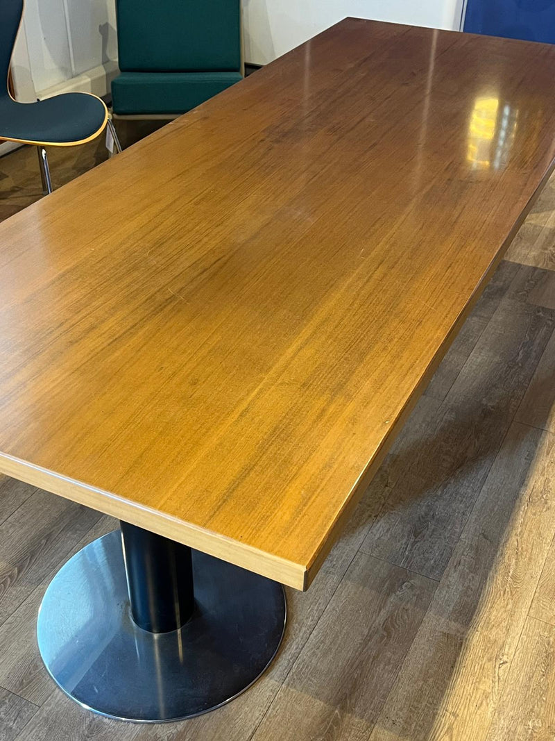 Tavolo da Pranzo in Legno – Italia (Anni '70)