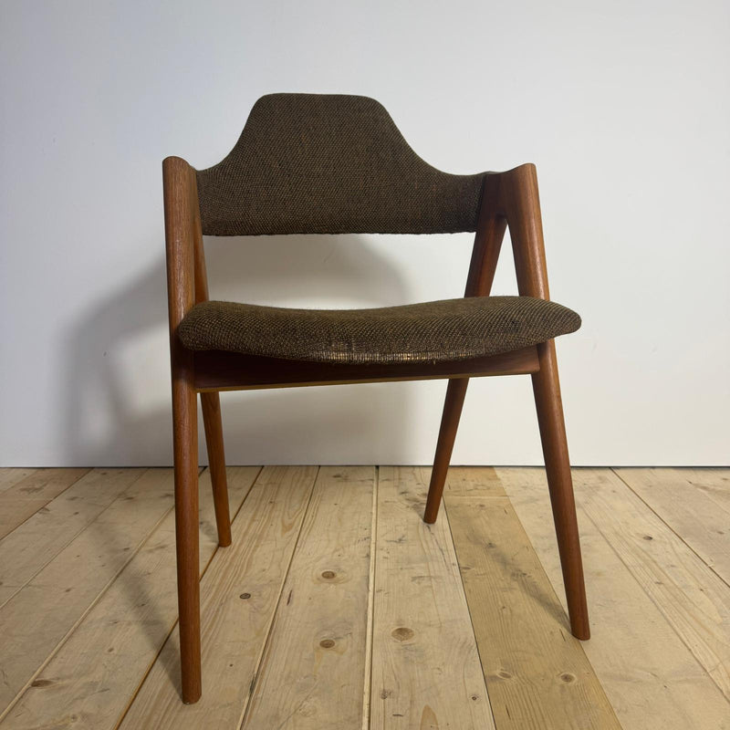 Sedia “Compass” in Teak di Kai Kristiansen – Design Scandinavo Mid-Century