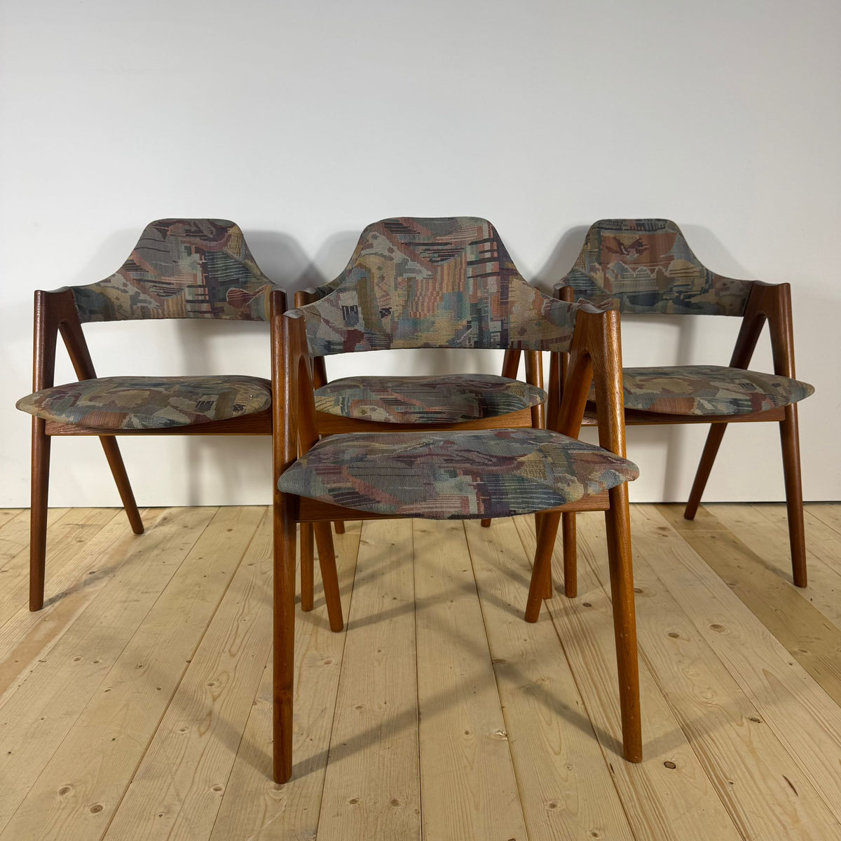 Set di 4 Sedie Compass di Kai Kristiansen – Design Danese Mid-Century