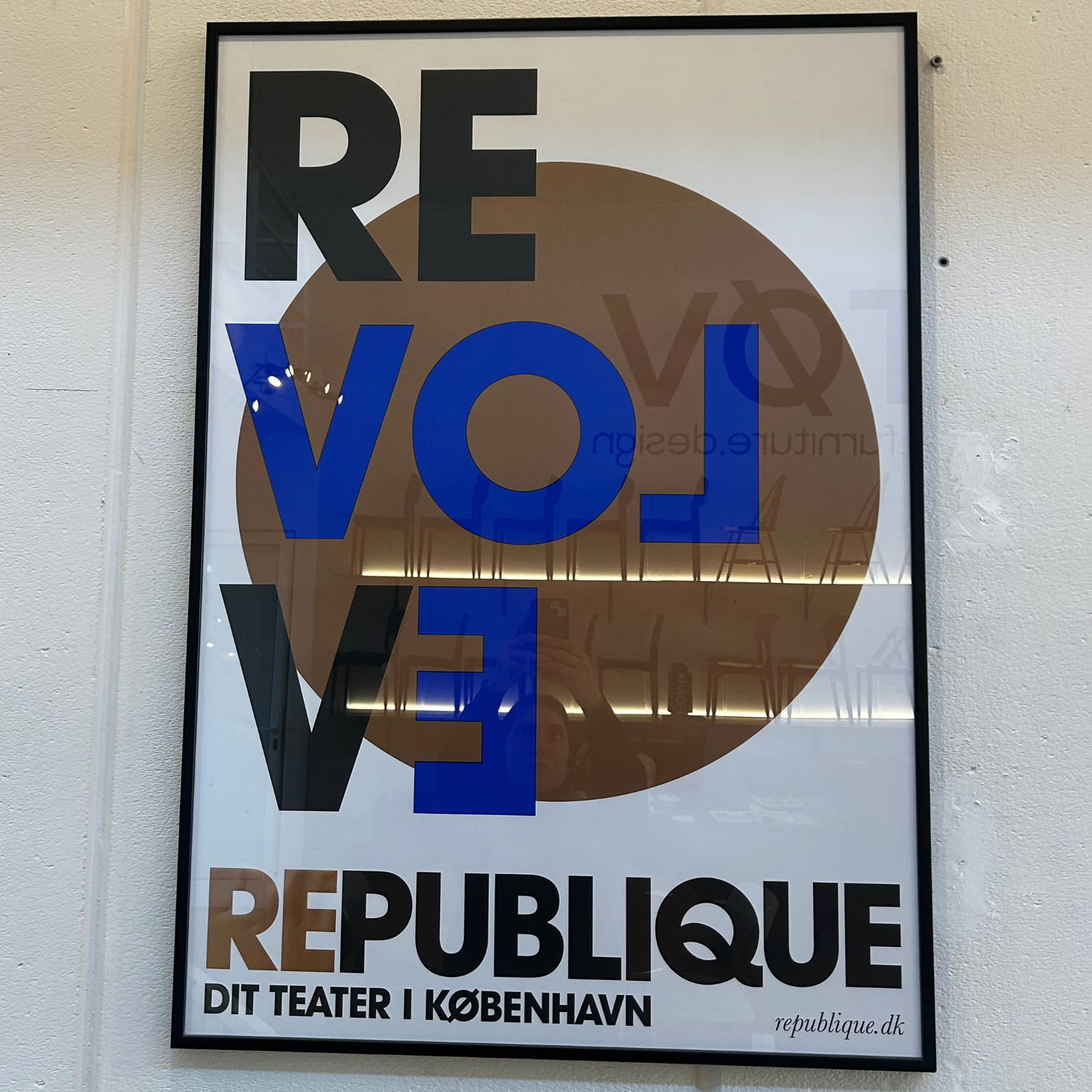 Poster con Cornice Artigianale in Vetro – Design Danese (Copia)