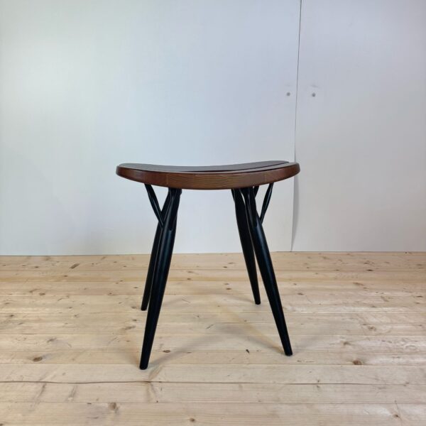 Sgabello Pirkka Ilmari Tapiovaara per Artek 1950