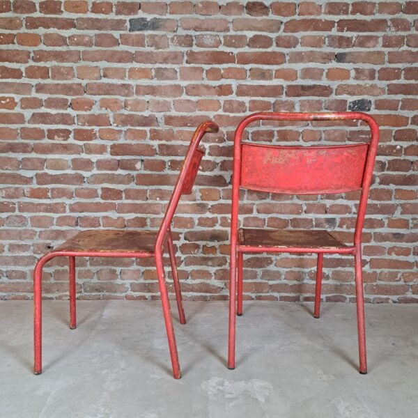 Set di quattro sedie da giardino in metallo