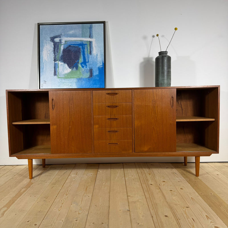 Sideboard Danese Mid-Century Modern in Teak con Cassetti e Ante Scorrevoli – Anni ’60