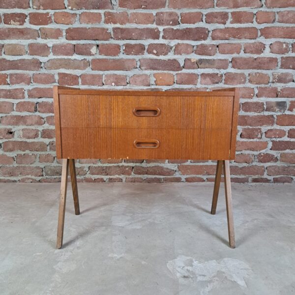 Comodino con cassetto, Danimarca 1960