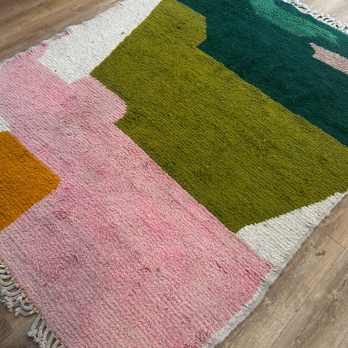 Tappeto Marocchino Vintage in Pura Lana – Artigianato Berbero