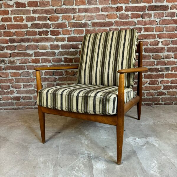 Poltrona Grete Jalk, Danimarca 1960