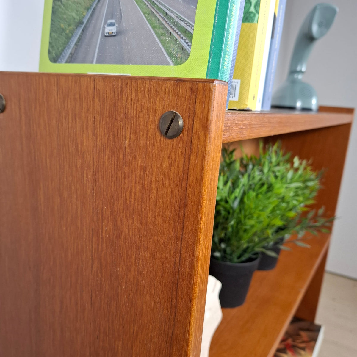 Piccola Libreria Mid-Century Danese in Teak – Anni ’60