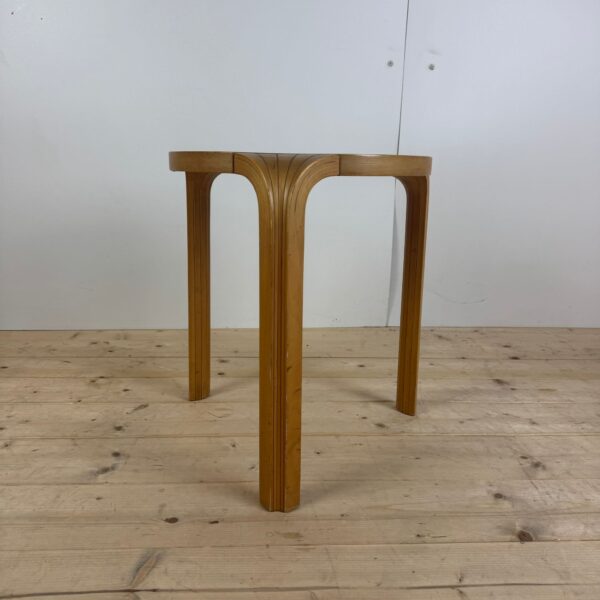 Sgabello vintage “X600” Alvar Aalto per Artek