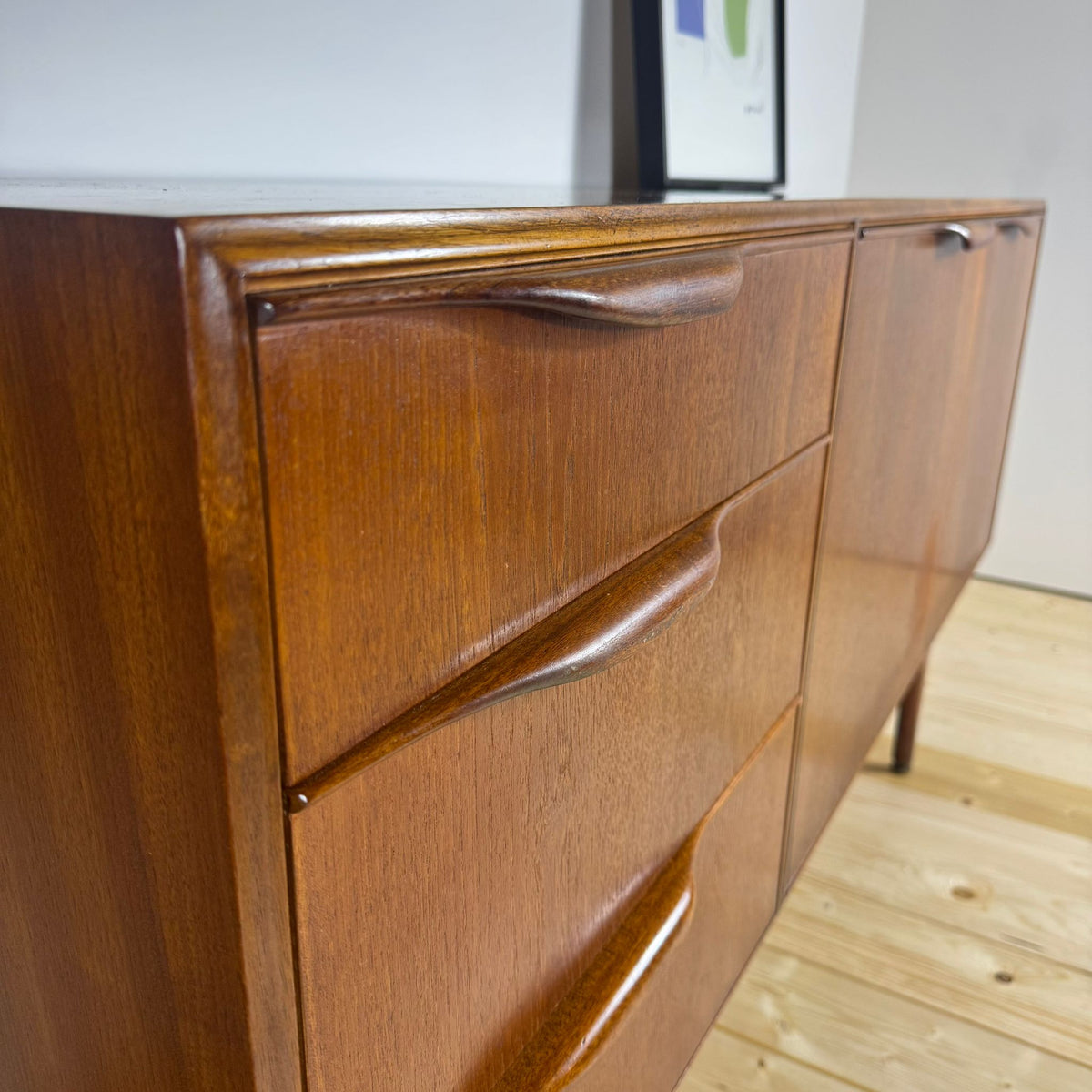 “Sideboard vintage in teak – McIntosh Furniture, anni ’60”