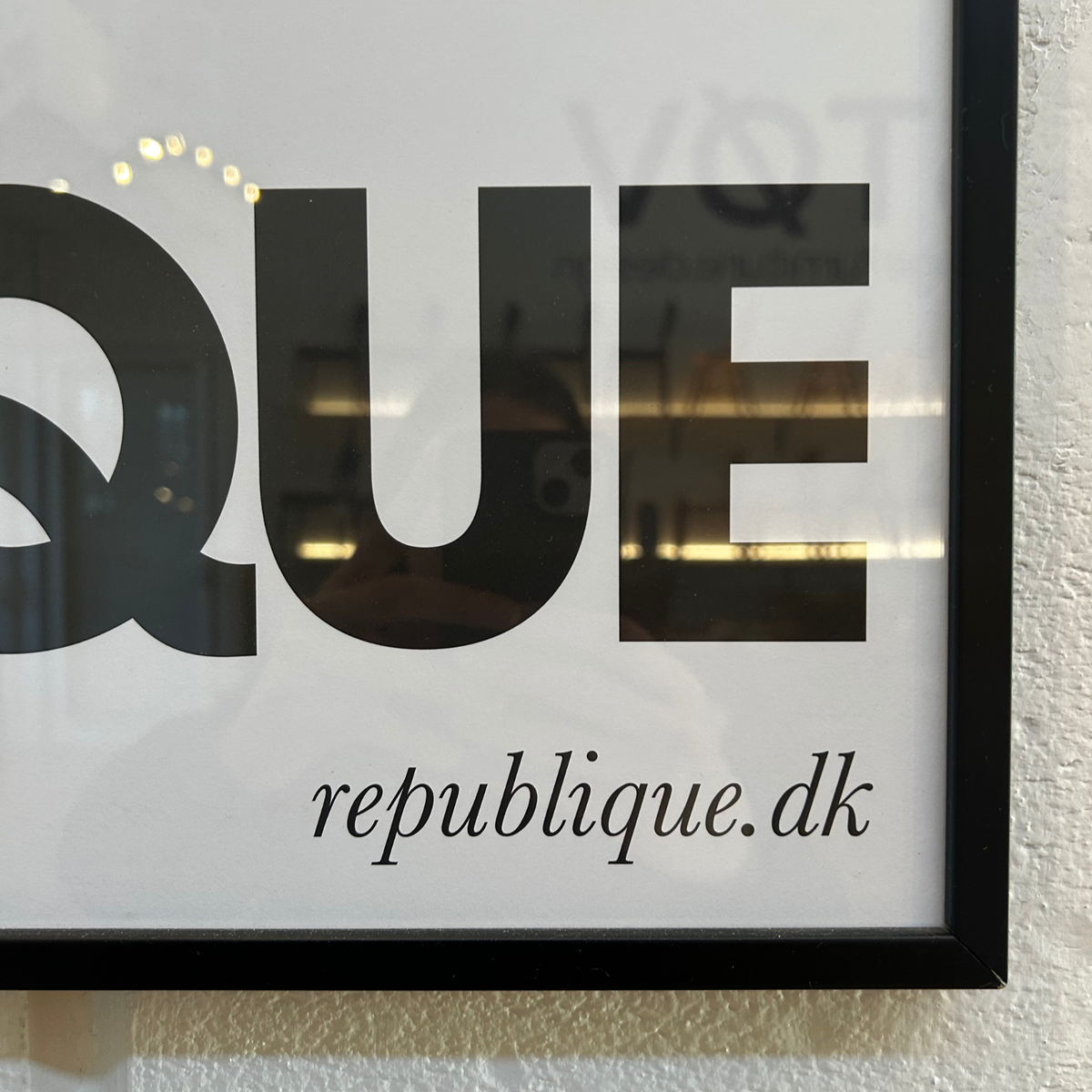 Poster con Cornice Artigianale in Vetro – Design Danese (Copia)