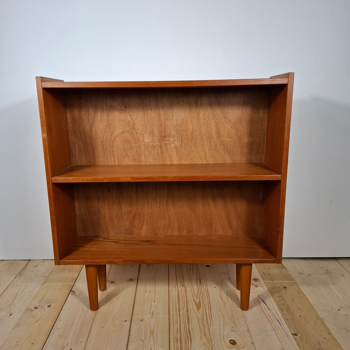 Piccola Libreria Mid-Century Danese in Teak – Anni ’60