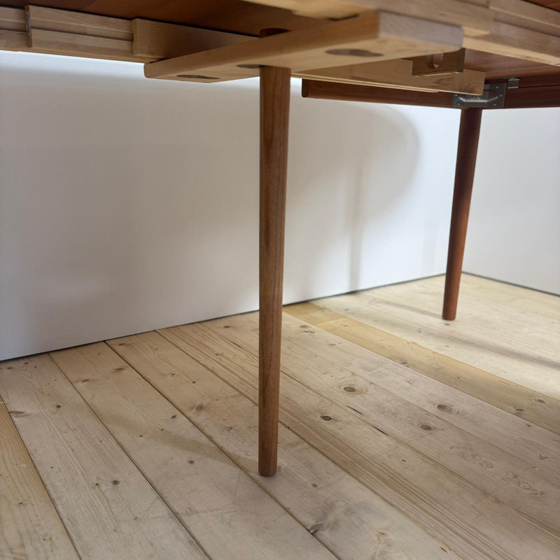 Tavolo da Pranzo in Teak con Tre Prolunghe – Design Scandinavo Vintage