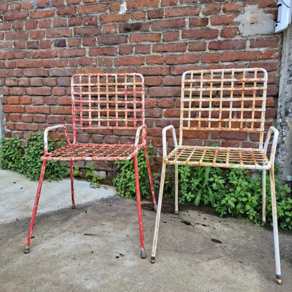 Coppia di sedie da giardino con bracciolo