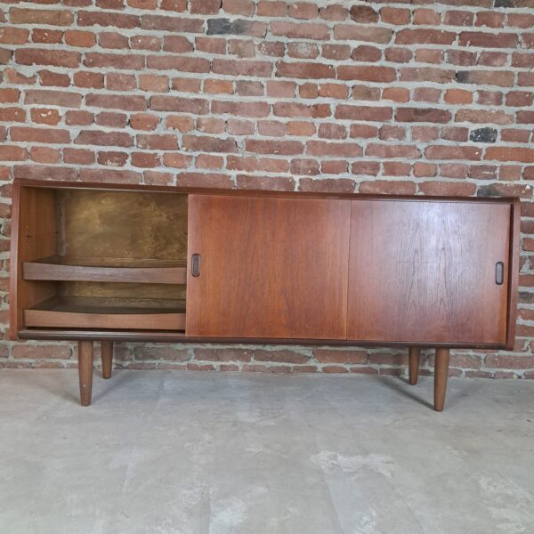 Credenza in teak a tre ante scorrevoli, Danimarca 1960