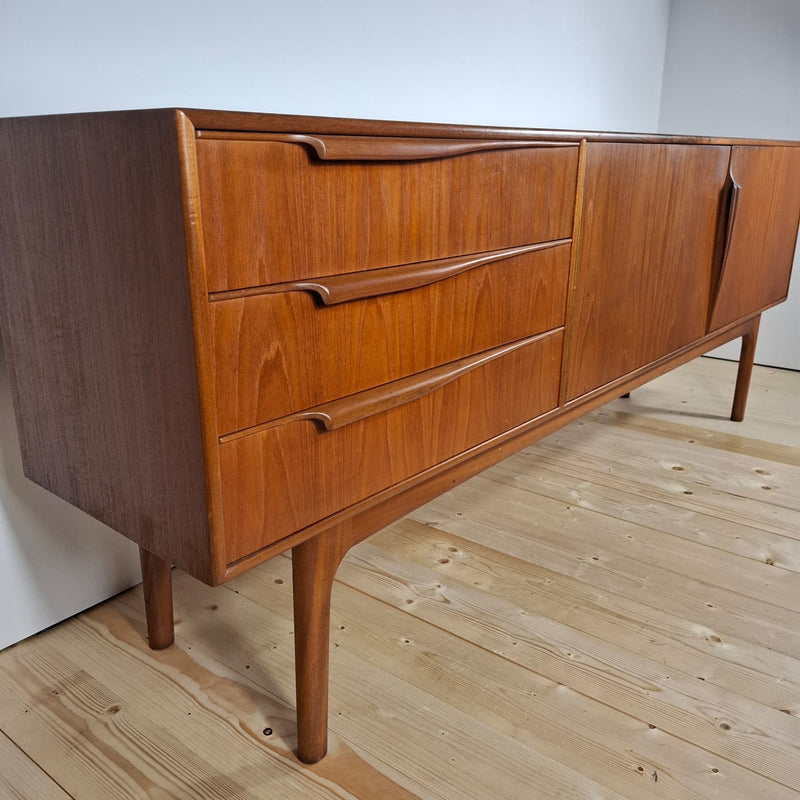 Sideboard vintage danese in legno di teak McIntosh, Scotland 1960