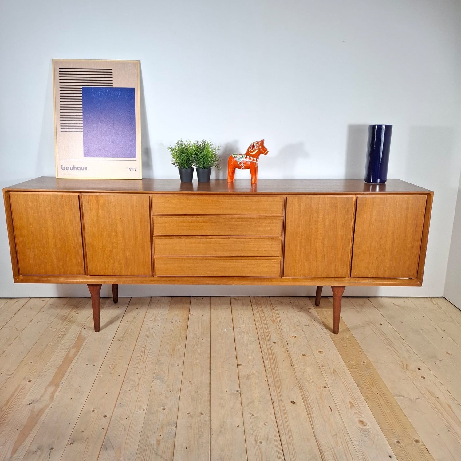 Sideboard in Teak con Cassetti e Ante a Battente – Design Scandinavo Mid-Century Modern, Anni '60