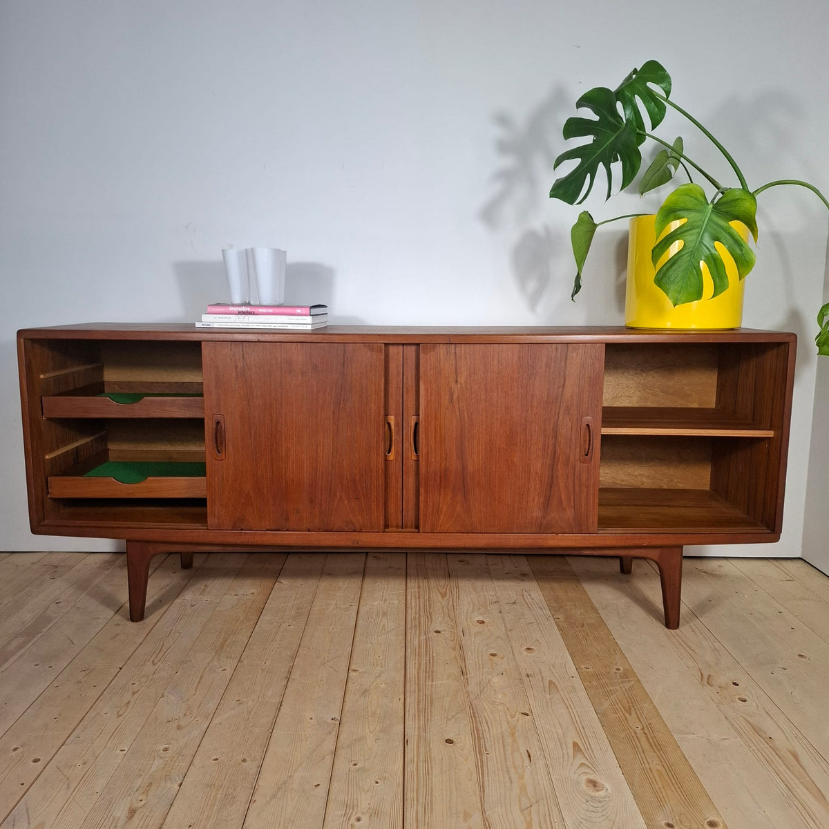 Sideboard H.P. Hansen in Teak – Credenza Danese Mid-Century Anni ’60